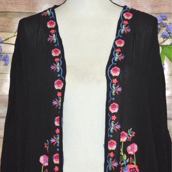 Umgee Womens Black Open Front Floral Embroidered Cardigan Cover Up Size M/L - Picture 2 of 12